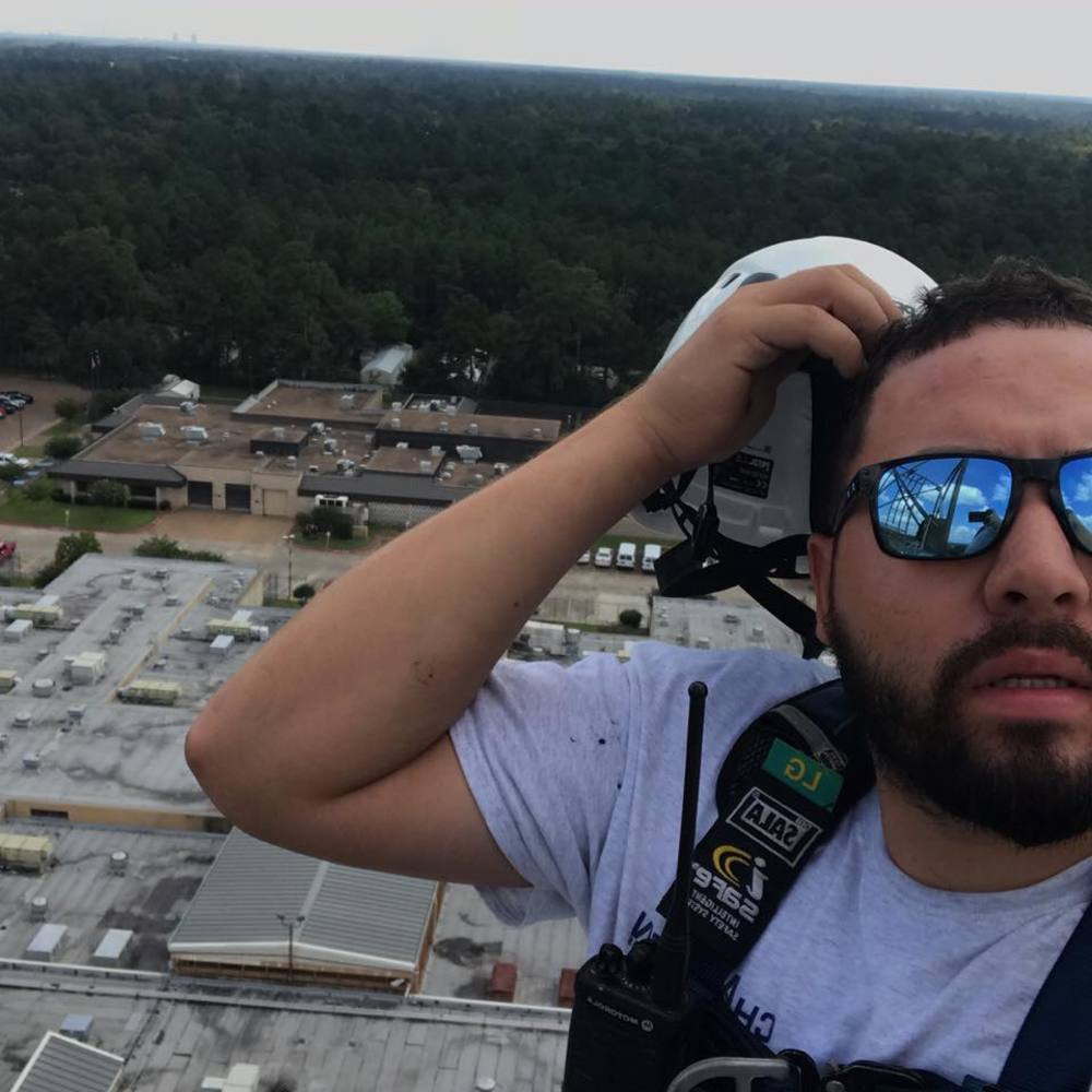 Meet your Posher, Moises