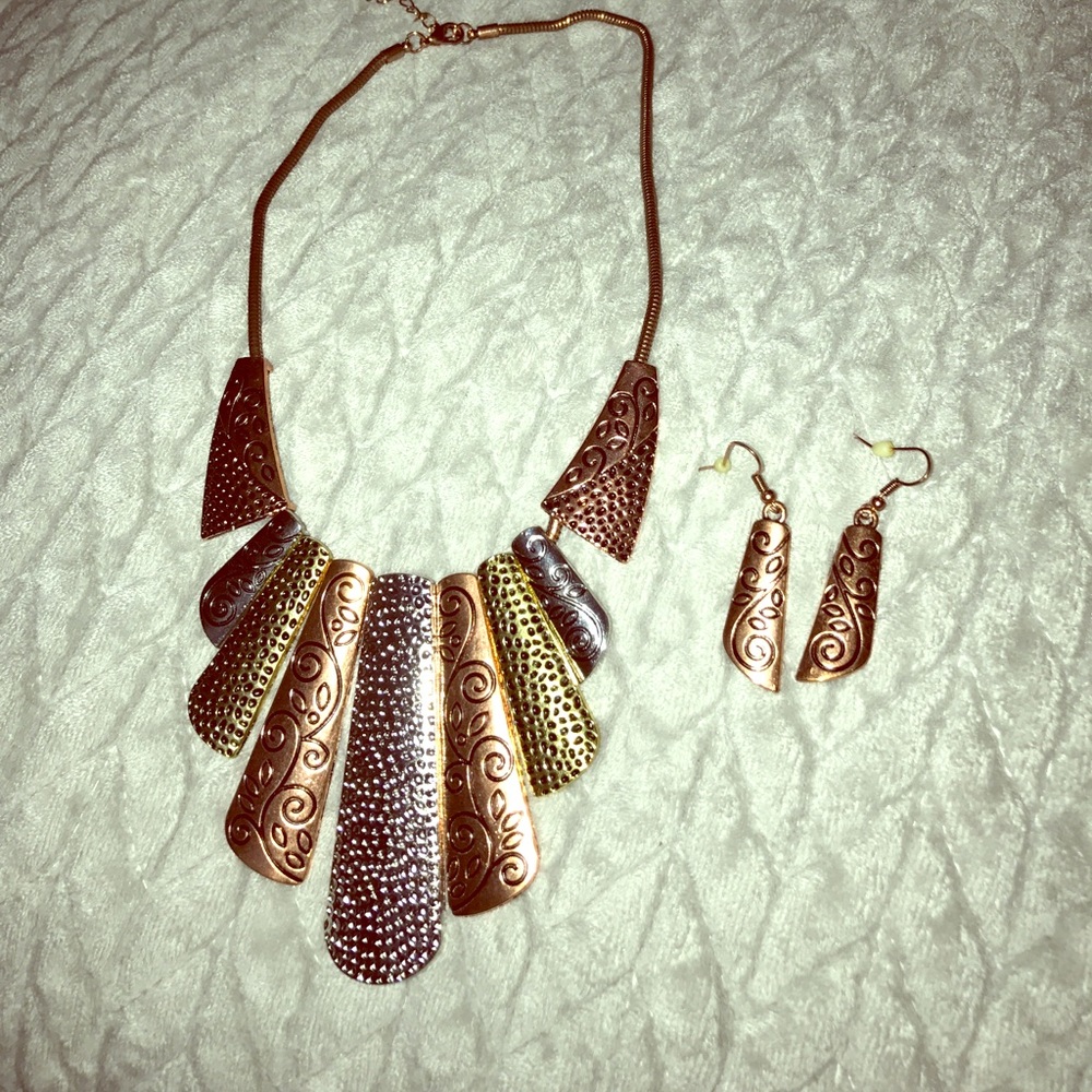 Multicolored necklace and earring set