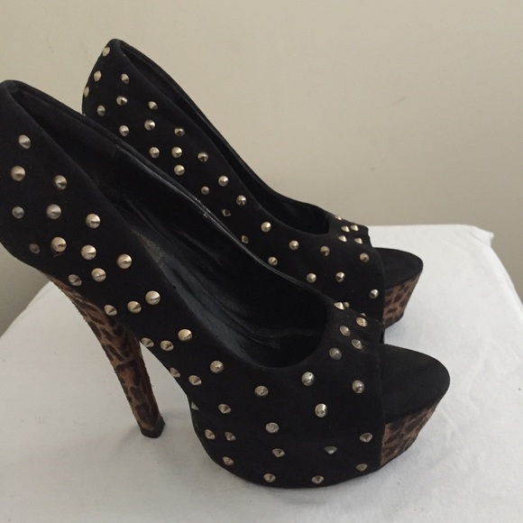 Studded heels. - Picture 2 of 3