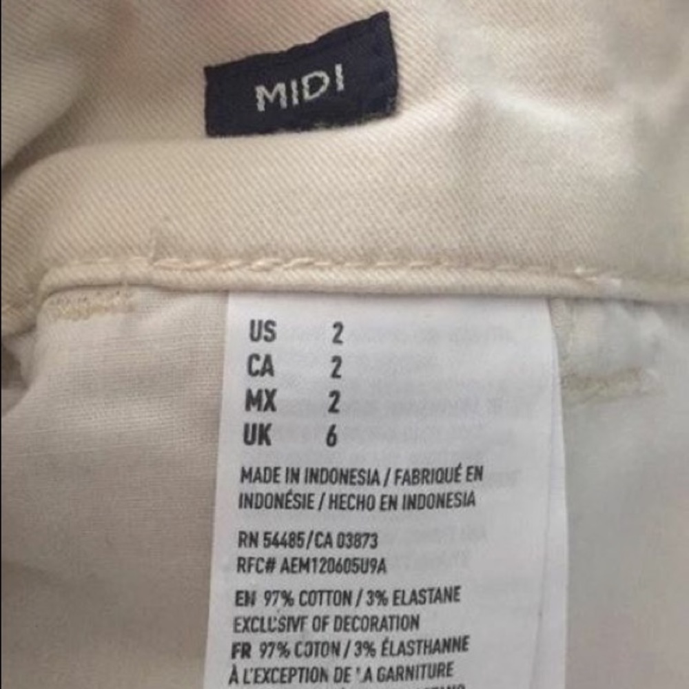 Shorts - Picture 6 of 6