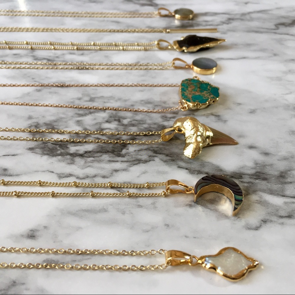 Natural Sharks Tooth 18K Gold Delicate Necklace - Picture 7 of 8