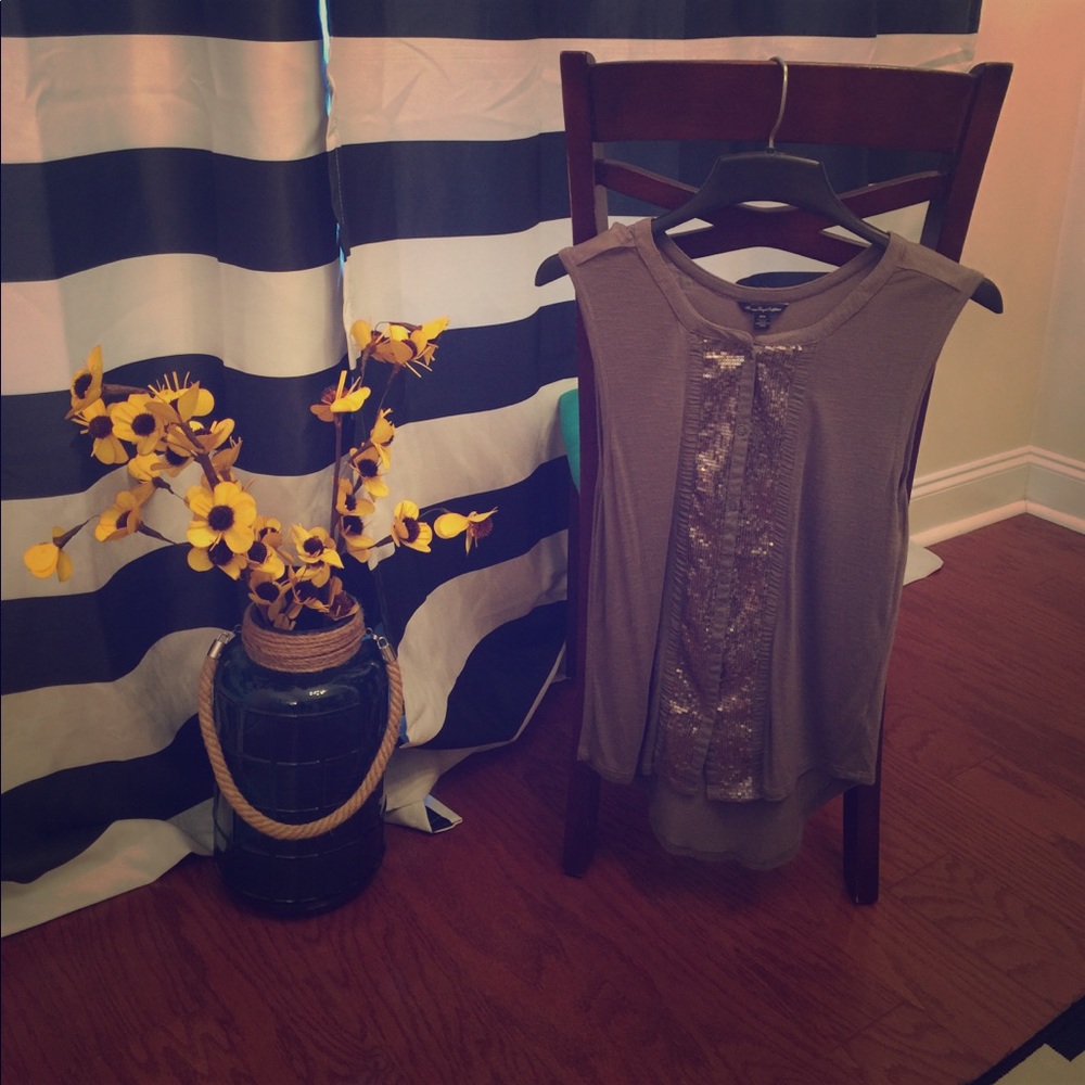 Gray/Sequin Sleeveless Top