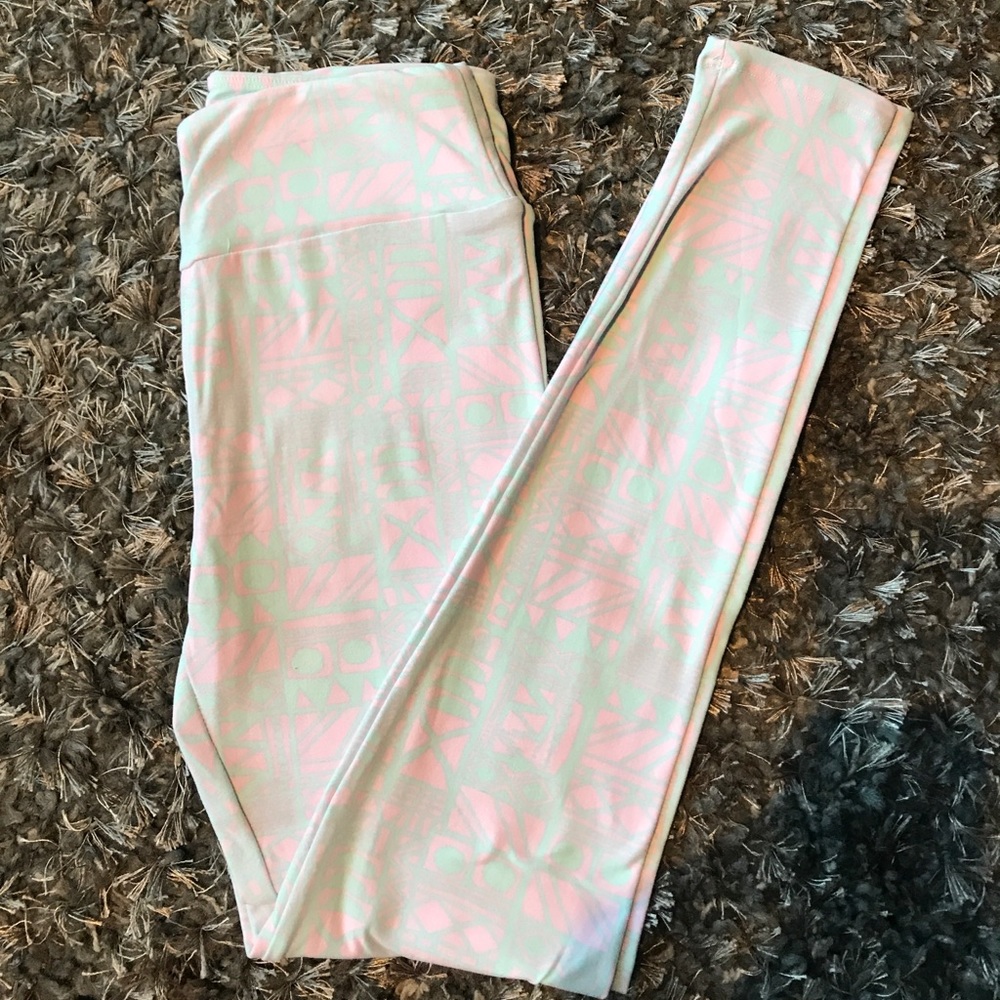OS Lularoe leggings
