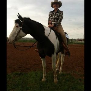 Meet your Posher, Laurie