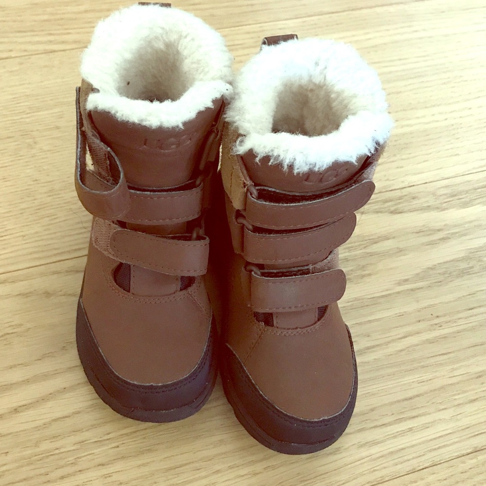 Boys ugg boots