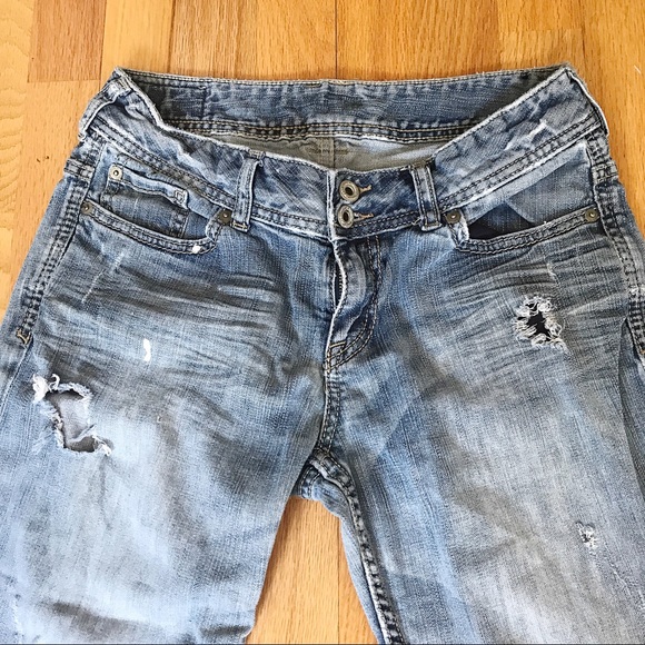 ⭐️Destroyed Boyfriend Jeans⭐️ - Picture 4 of 6