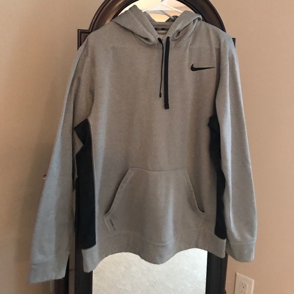 Men's Nike sweatshirt.