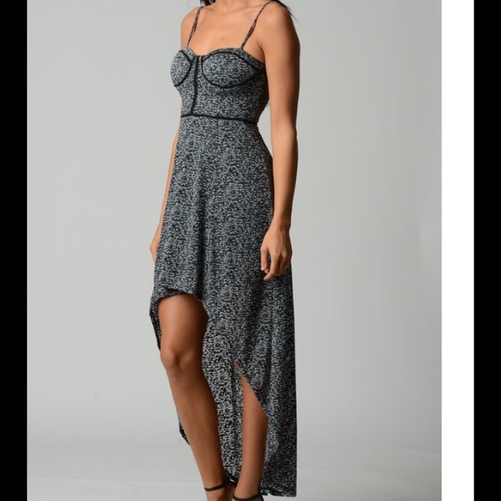 Stylish Comfortable Hi Low Dress - Picture 1 of 5