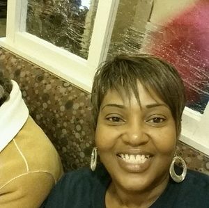 Meet your Posher, Esther