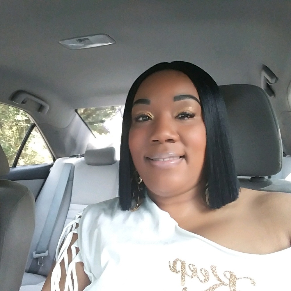 Meet your Posher, Zakita