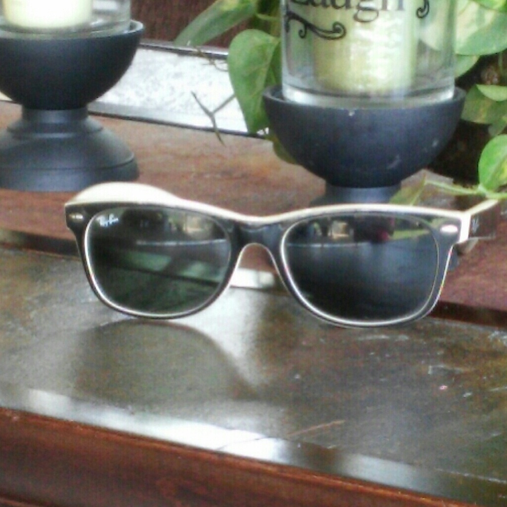 Ray-Ban Wayfarer two tone sunglasses