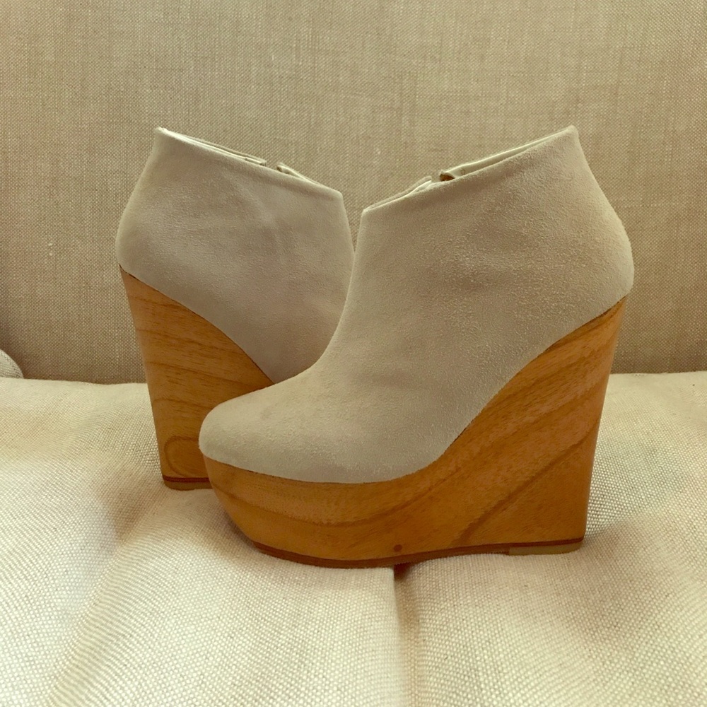 Maurie & Eve Phoenix wood wedge