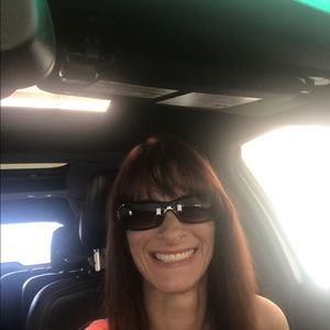 Meet your Posher, Tina