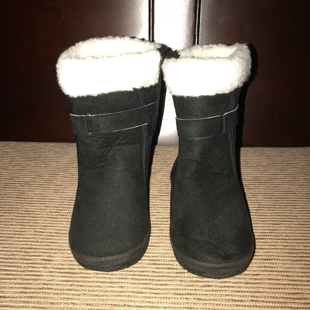 🎀🌸Girls comfy little fur boots☃️☃️