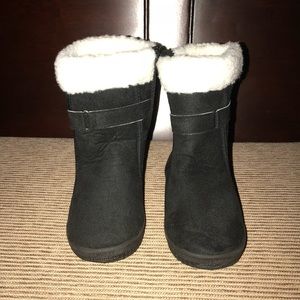 🎀🌸Girls comfy little fur boots☃️☃️