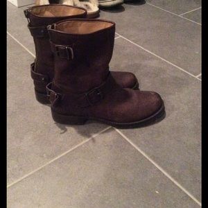 Frye Veronica boot in Dark Brown
