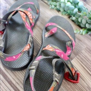 Women's florist chacos