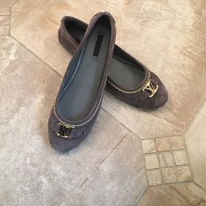CYBER MONDAY Auth Louis Vuitton ballerina flats.