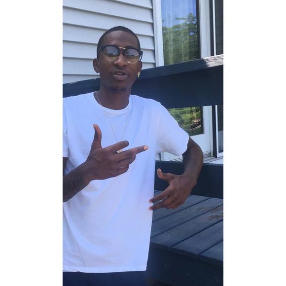 Meet your Posher, Lorenzo - Picture 1 of 1