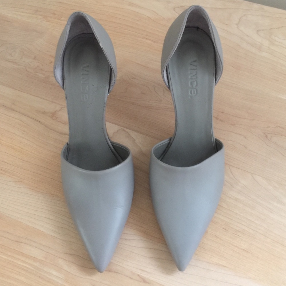 VINCE Grey leather pumps