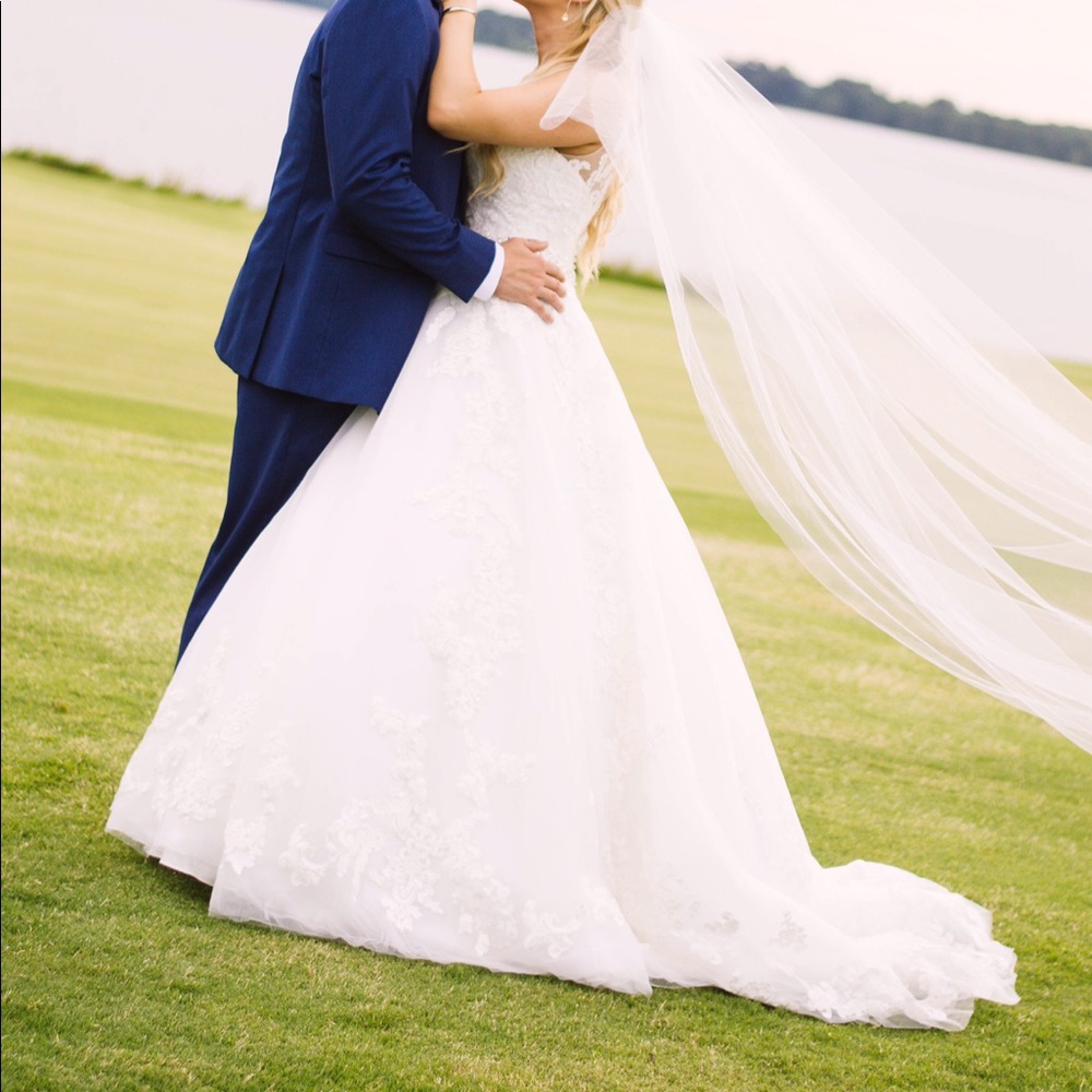 Wedding dress