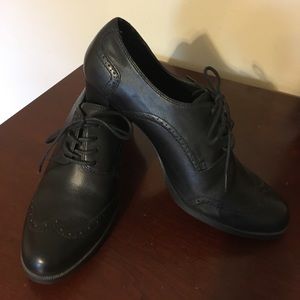 Size 10 oxford pumps