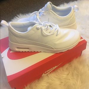 Air Max Thea all white
