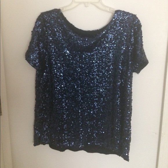 Blue sequent blouse - Picture 1 of 3