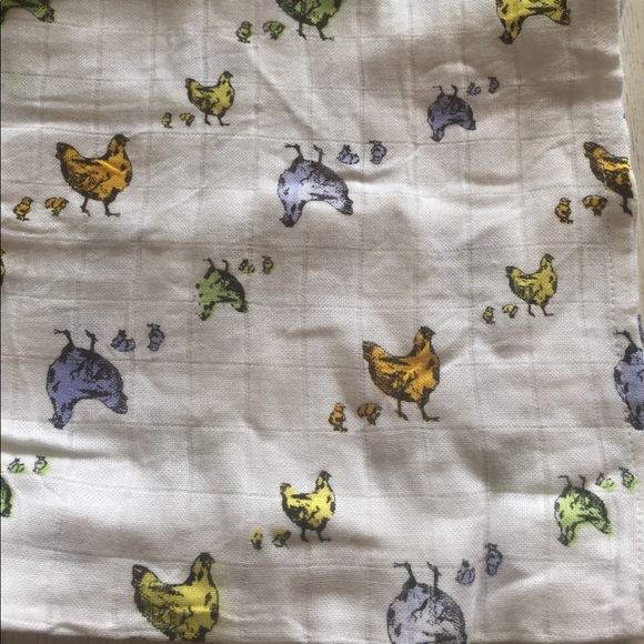 Chicks & Hens® Organic Muslin Swaddle - Picture 2 of 3