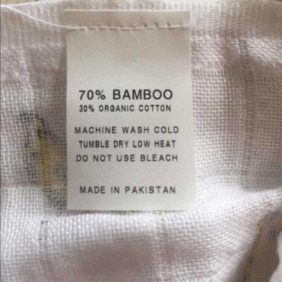 Chicks & Hens® Organic Muslin Swaddle - Picture 3 of 3