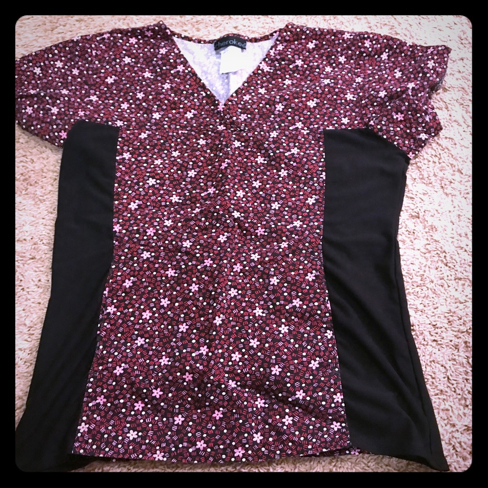 Cherokee Scrub top