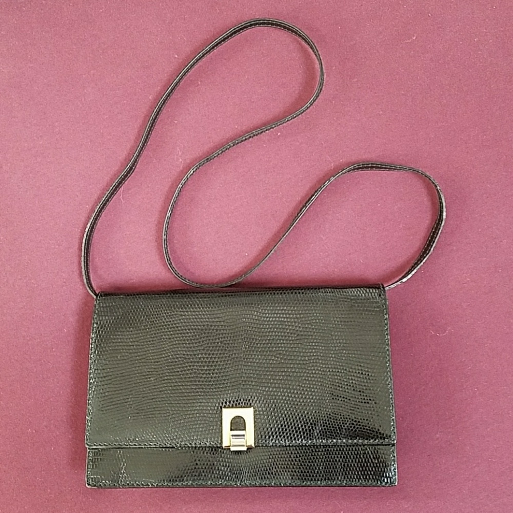 Classic Bally clutch with shoulder strap.