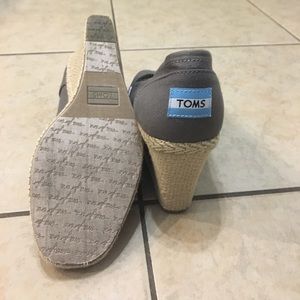 Gray TOMS wedge heels