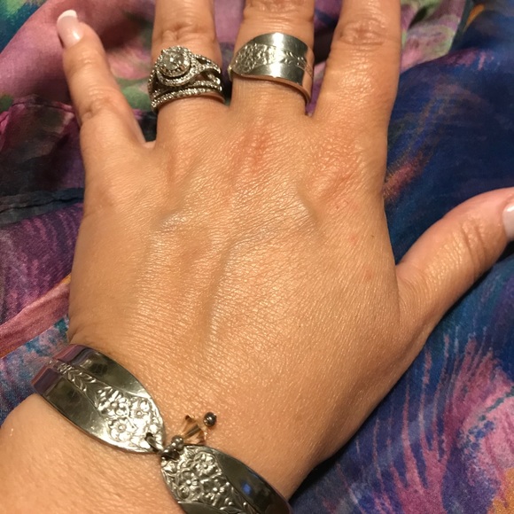 Spoon ring & bracelet with matching earrings - Picture 2 of 7