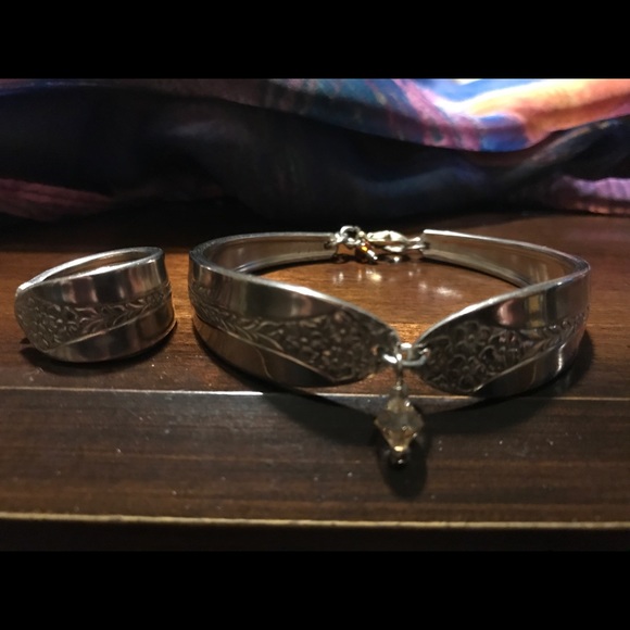 Spoon ring & bracelet with matching earrings - Picture 3 of 7