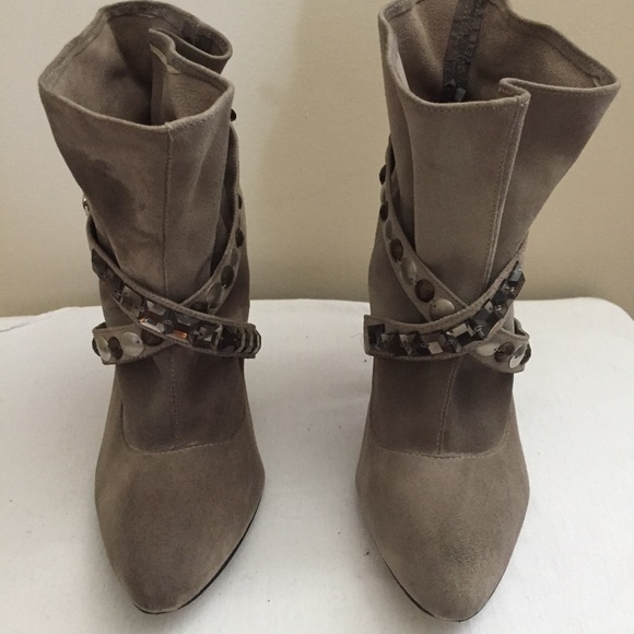 Suede Booties. - Picture 2 of 4