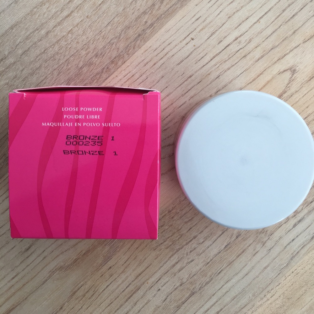 NIB Mary Kay Bronze 1 Loose Powder