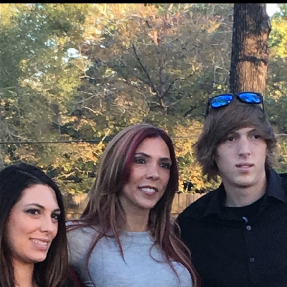 Meet your Posher, Candi - Picture 5 of 5