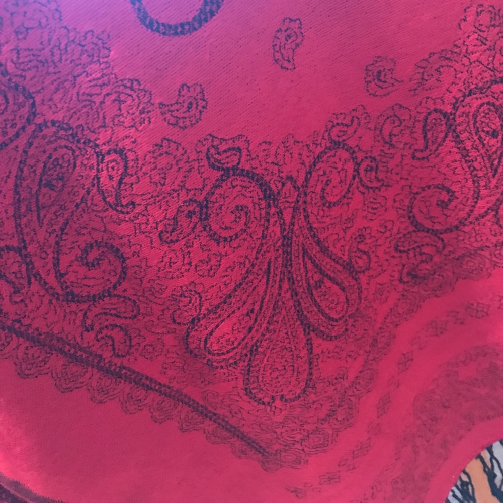 Scarf - Picture 2 of 4