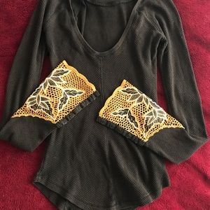 Unique FREE PEOPLE thermal Top
