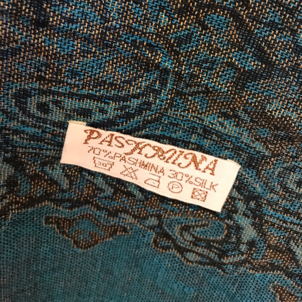 Pashmina - Picture 2 of 4