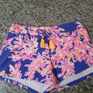 Yasmin it's eeletric shorts