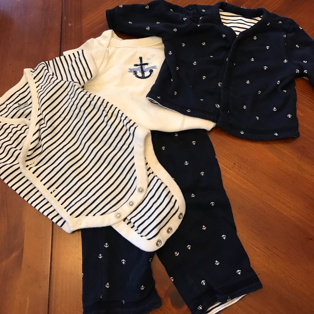 Baby gap layette 4 piece outfit