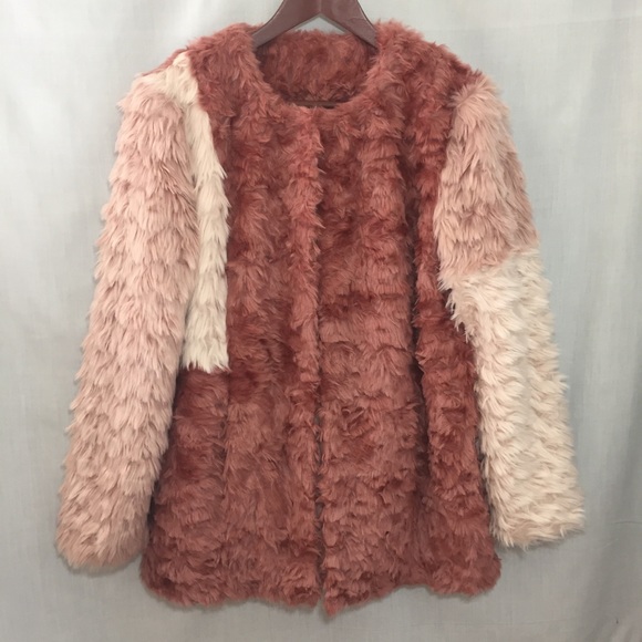 HP Daya by Zendaya Tri Color Pink Faux Fur Coat - Picture 7 of 8