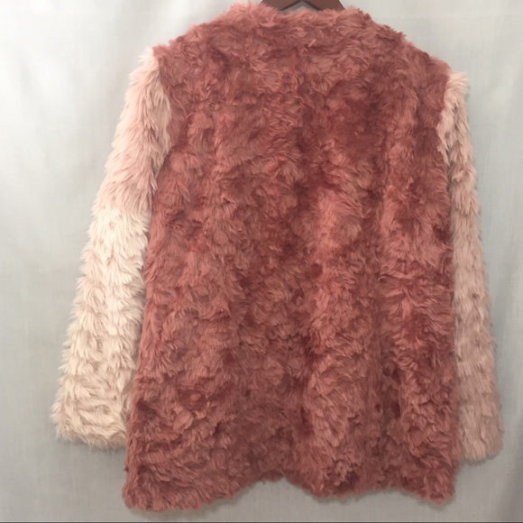 HP Daya by Zendaya Tri Color Pink Faux Fur Coat - Picture 8 of 8