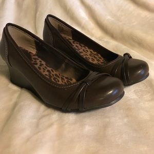 Brown wedges