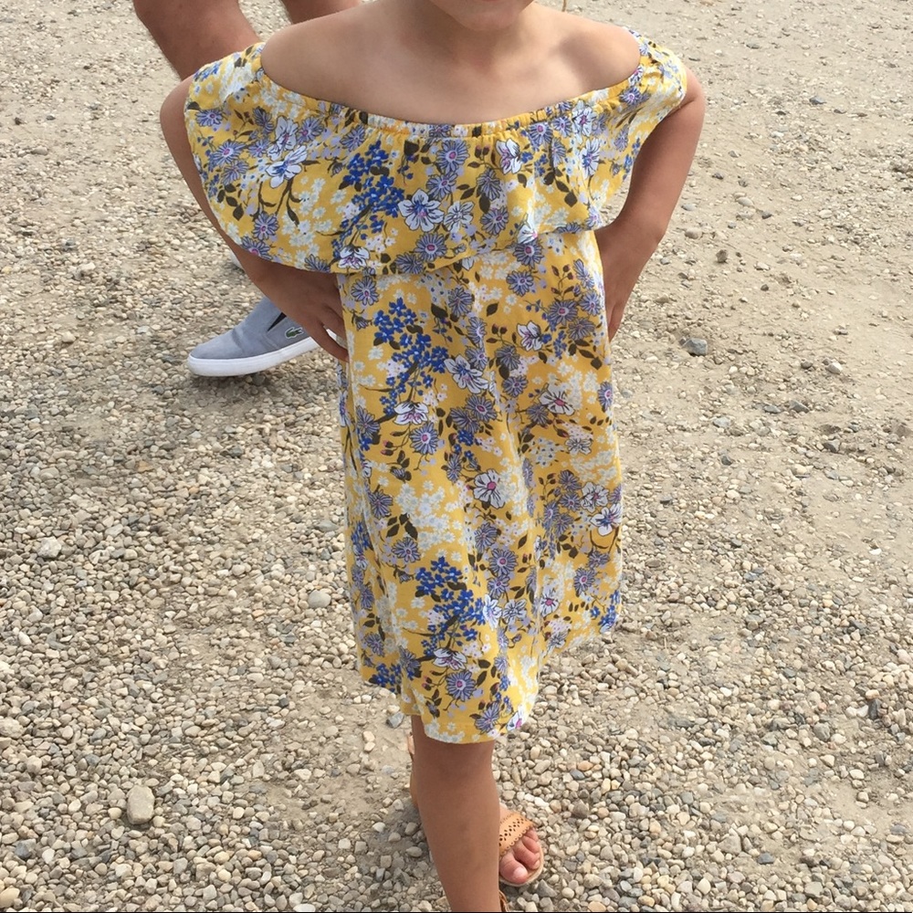 Old navy Little Girls Floral dress 4