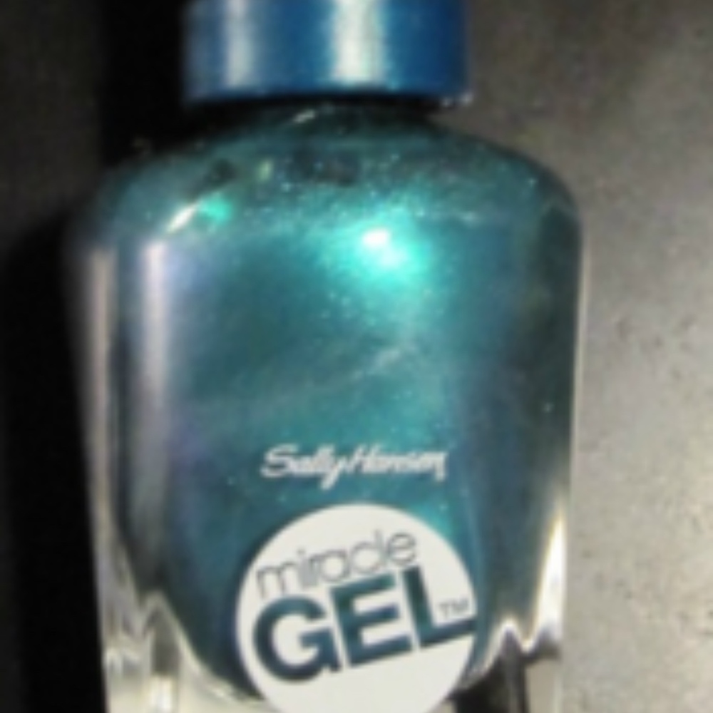 Sally Hansen Gel Miracle Nail Polish Set - Picture 7 of 7