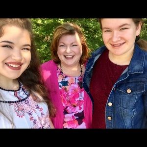 Meet your Posher, Debbie