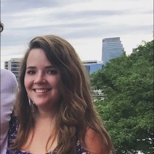 Meet your Posher, Lauren
